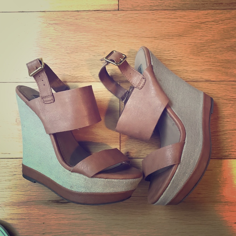 Steve Madden Camel Brown Wedges